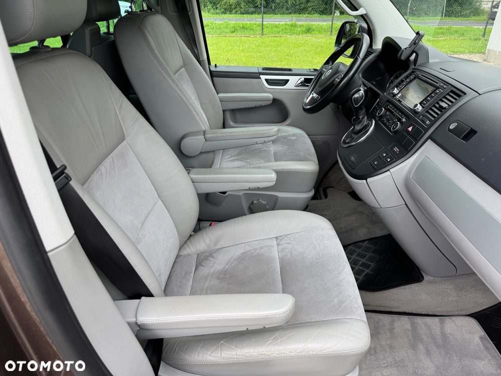Volkswagen Multivan - 28