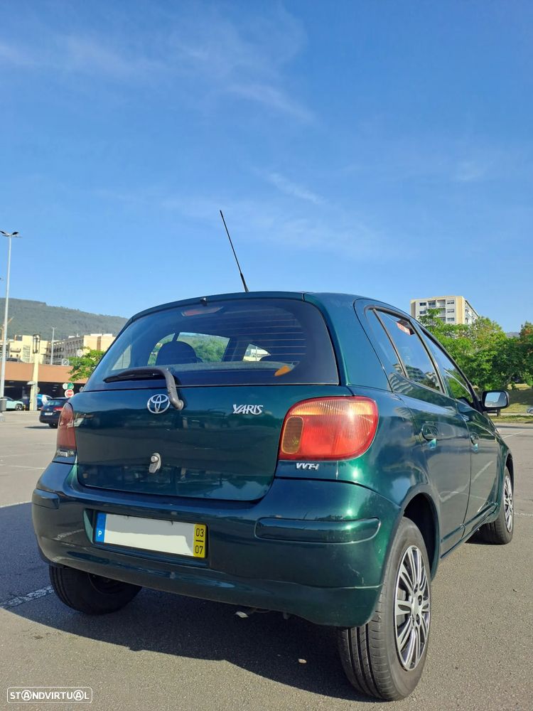 Toyota Yaris 1.0 Terra AC - 4