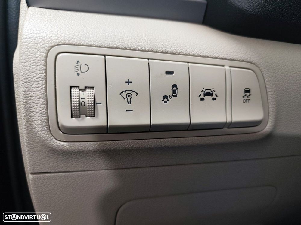 Hyundai Tucson 1.7 CRDi Executive - 29