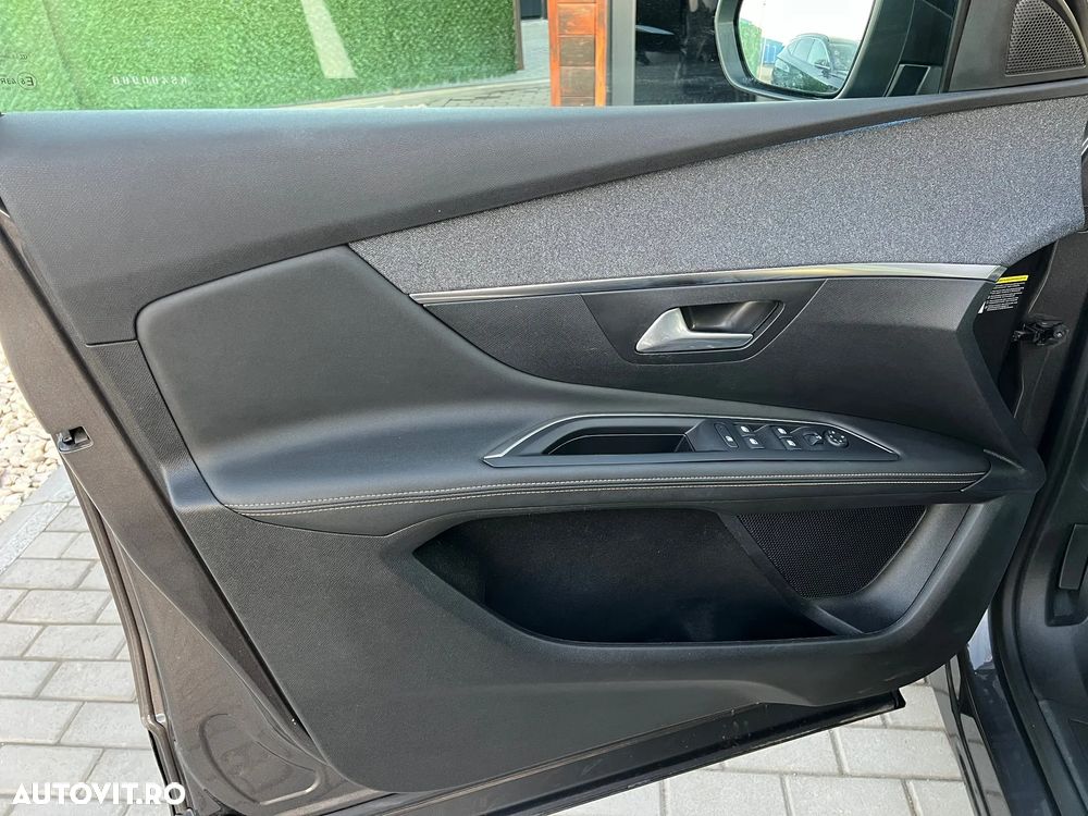 Peugeot 3008 PureTech 130 Stop & Start GPF EAT8 GT - 22