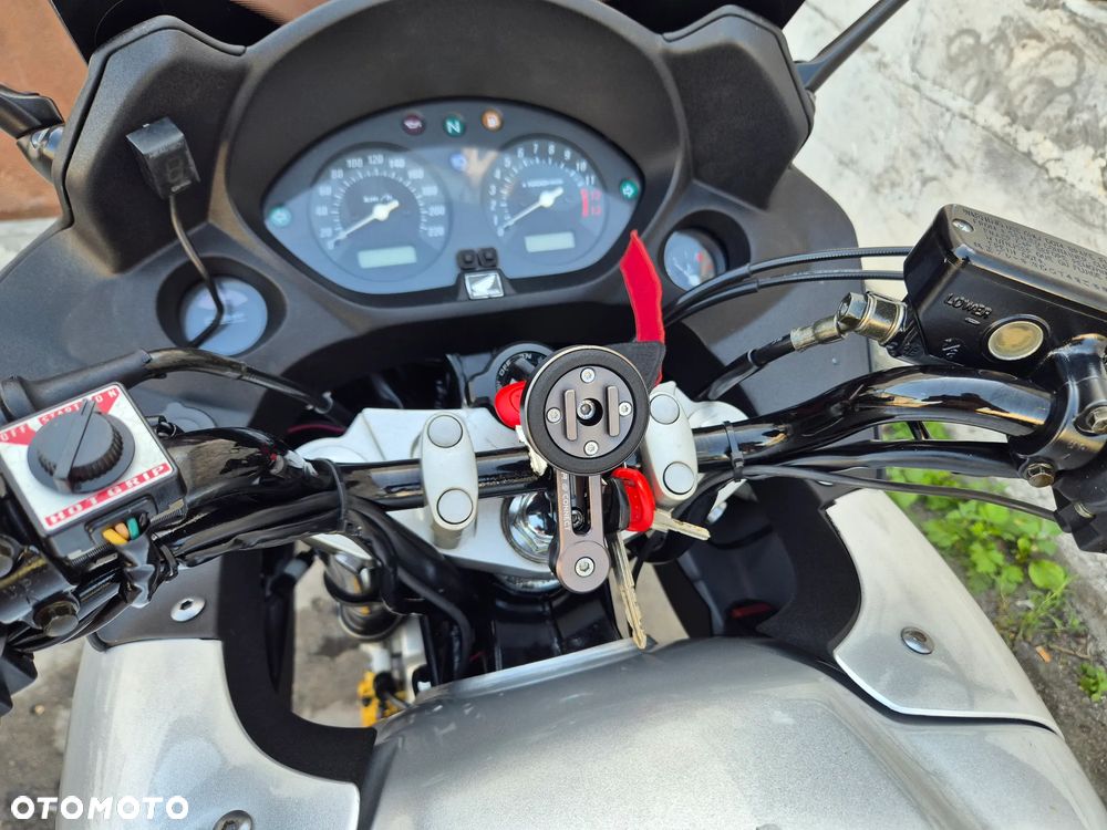Honda CBF - 24