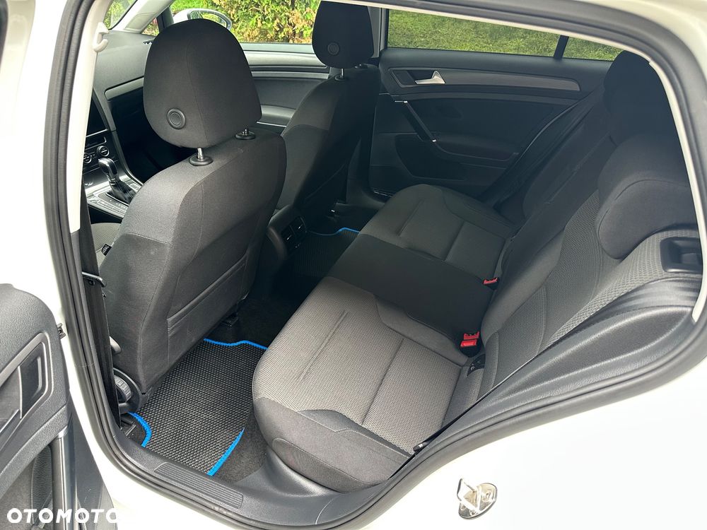 Volkswagen Golf e-Golf - 14