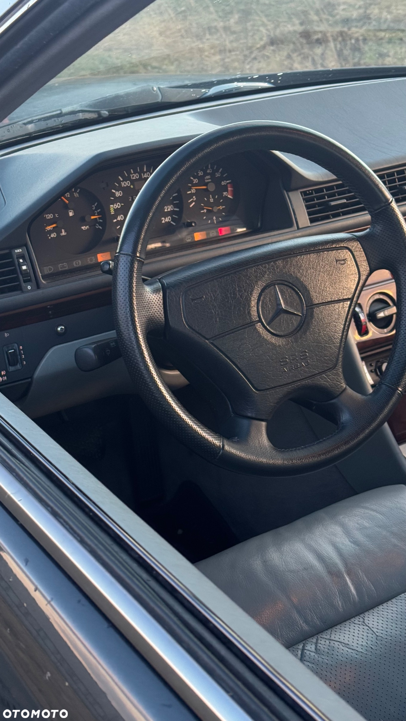 Mercedes-Benz W124 (1984-1993) - 25