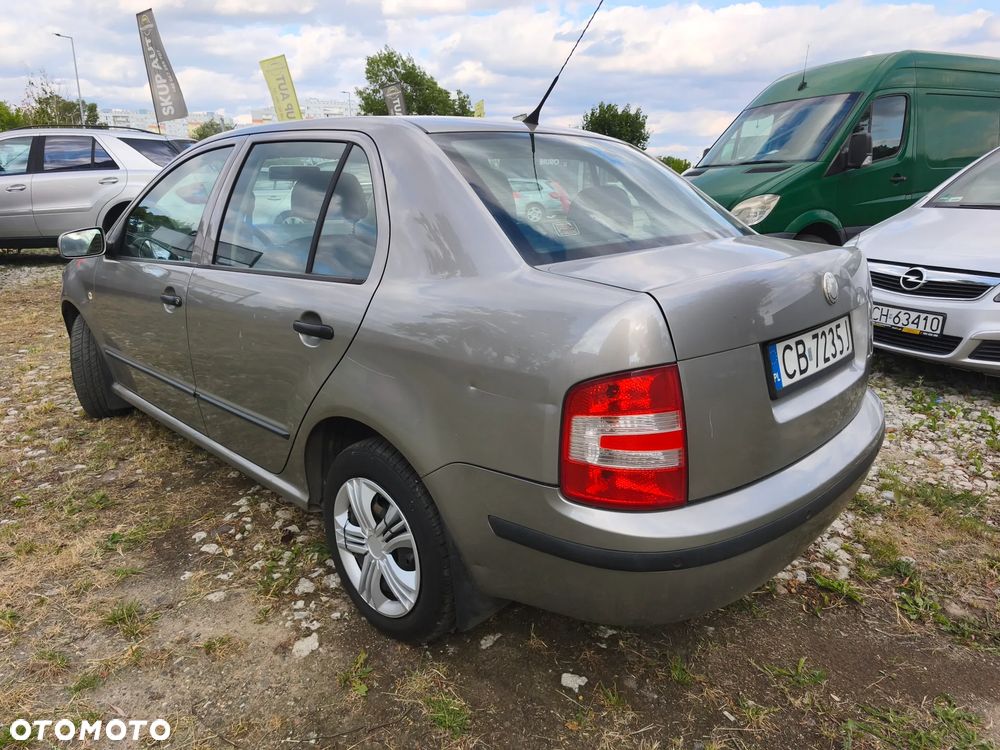 Skoda Fabia 1.4 16V Ice Ambiente - 2