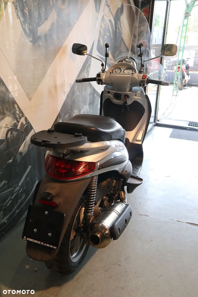 Piaggio Beverly - 20