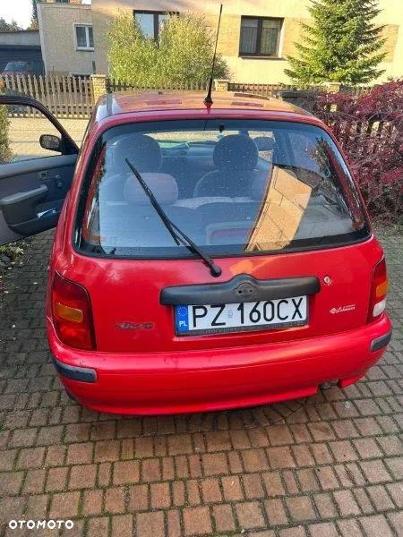 Nissan Micra 1.0 L - 6