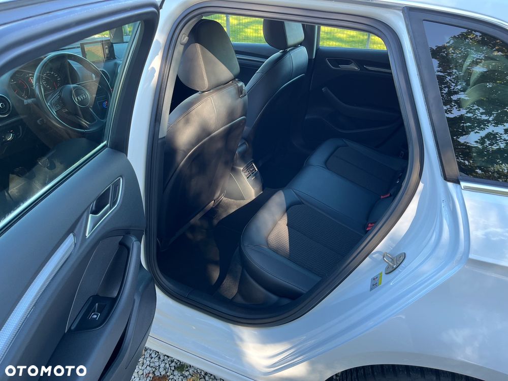 Audi A3 Sportback - 17