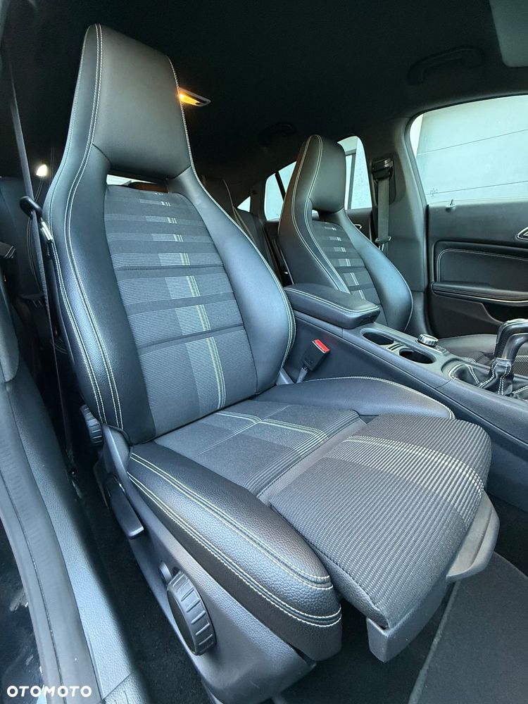 Mercedes-Benz CLA Shooting Brake 180 d BlueEFFICIENCY Edition - 28