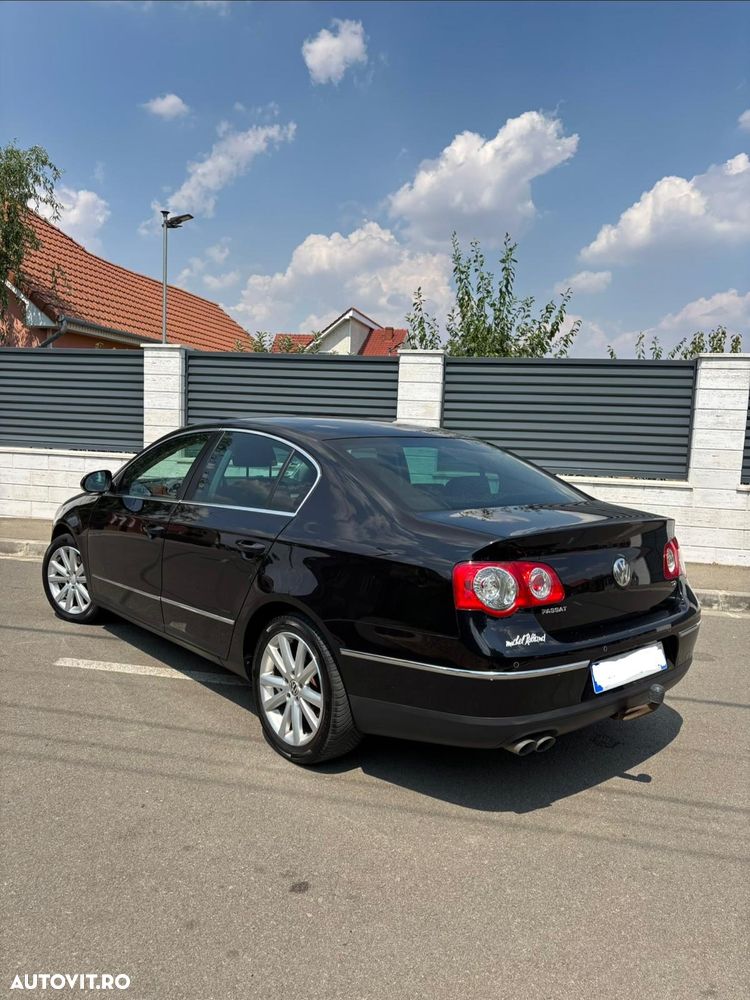 Volkswagen Passat 2.0 TDI DPF Sportline Blue Motion Technology - 3