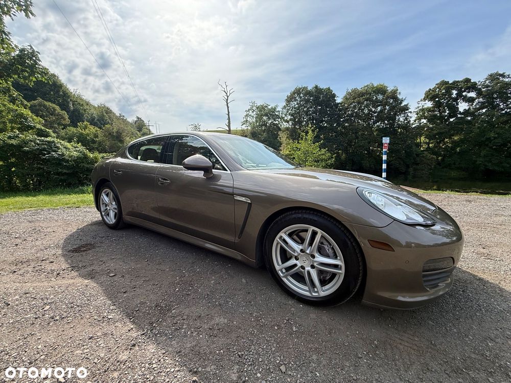 Porsche Panamera Platinum Edition PDK - 6