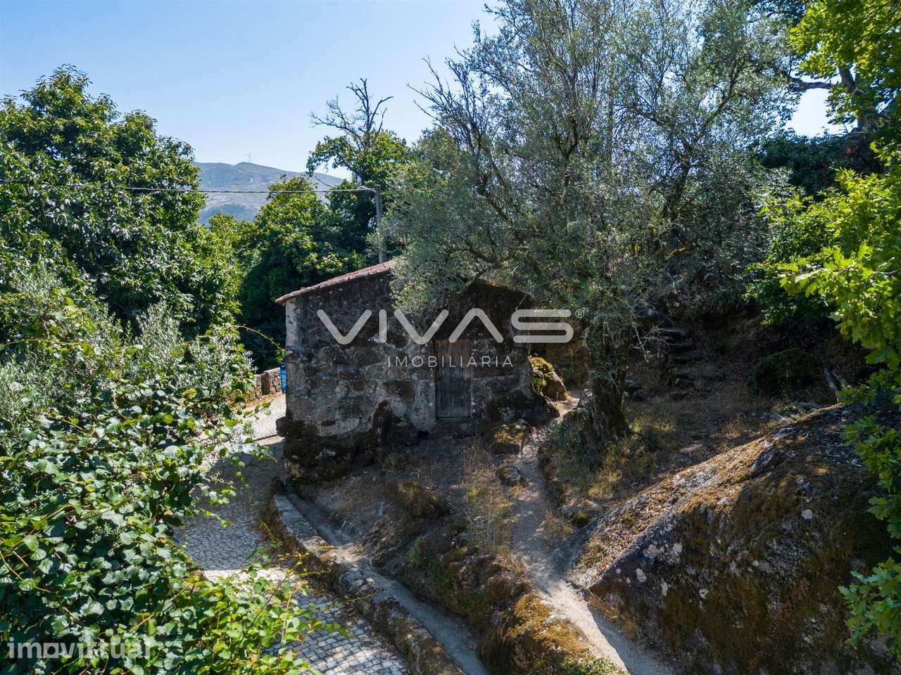 Moradia para Restaurar T0 Venda em Cabril,Montalegre - Grande imagem: 2/31