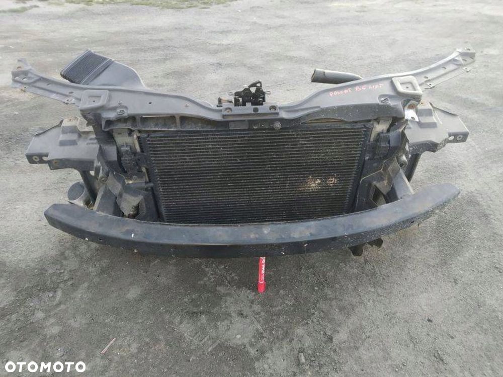 Volkswagen PASSAT B5.5 2003 Pas przedni - 1