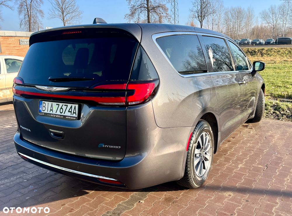 Chrysler Pacifica - 12