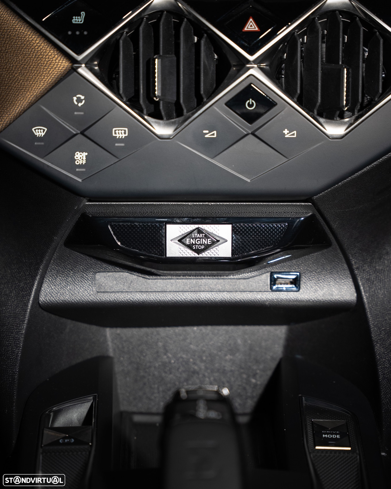 DS DS3 Crossback E-TENSE PERFORMANCE LINE - 49