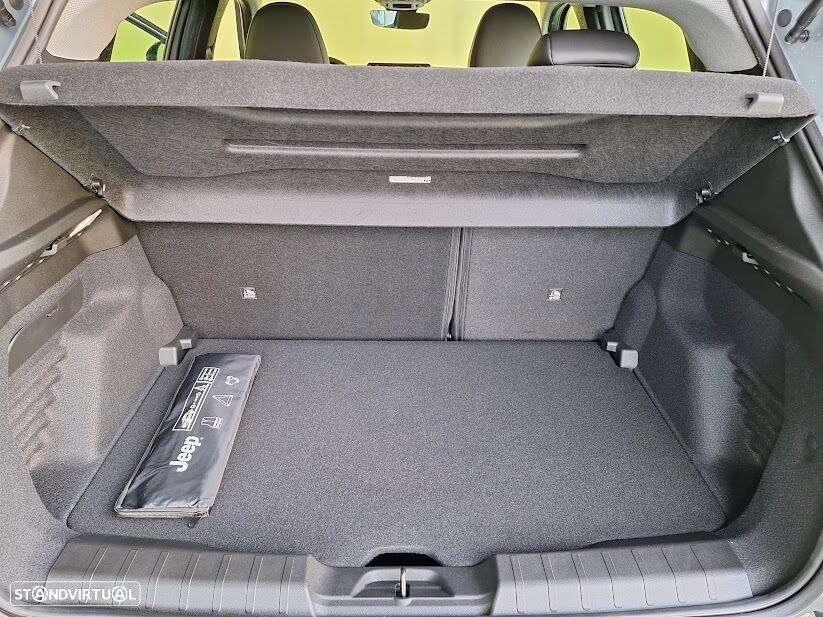 Jeep Avenger 1.2 GSE T3 Altitude - 32