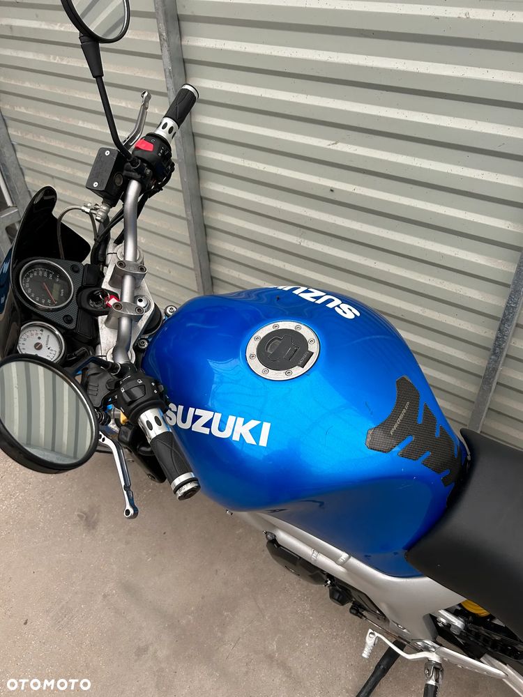 Suzuki SV - 11