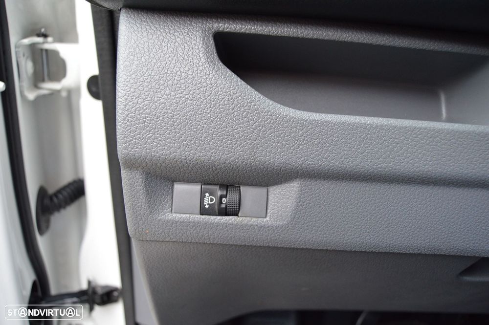 Peugeot Expert Outro - 30