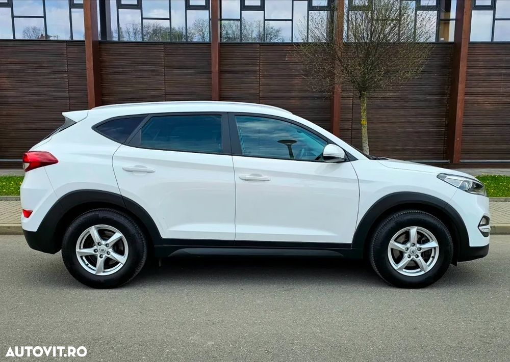 Hyundai Tucson blue 1.7 CRDi 2WD DCT Advantage - 4