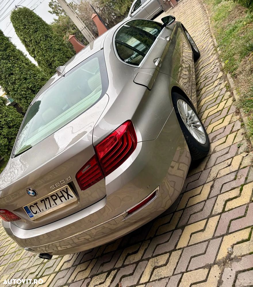 BMW Seria 5 520d Aut. Luxury Line - 4