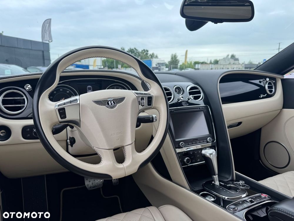 Bentley Continental GT - 12