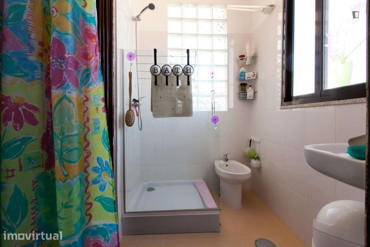 Quarto - localizado em Paranhos Porto - Grande imagem: 5/26