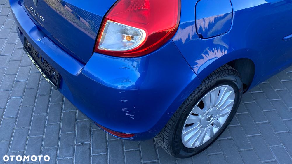 Renault Clio 1.2 16V 75 Expression - 19