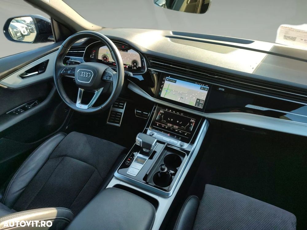Audi Q8 - 12