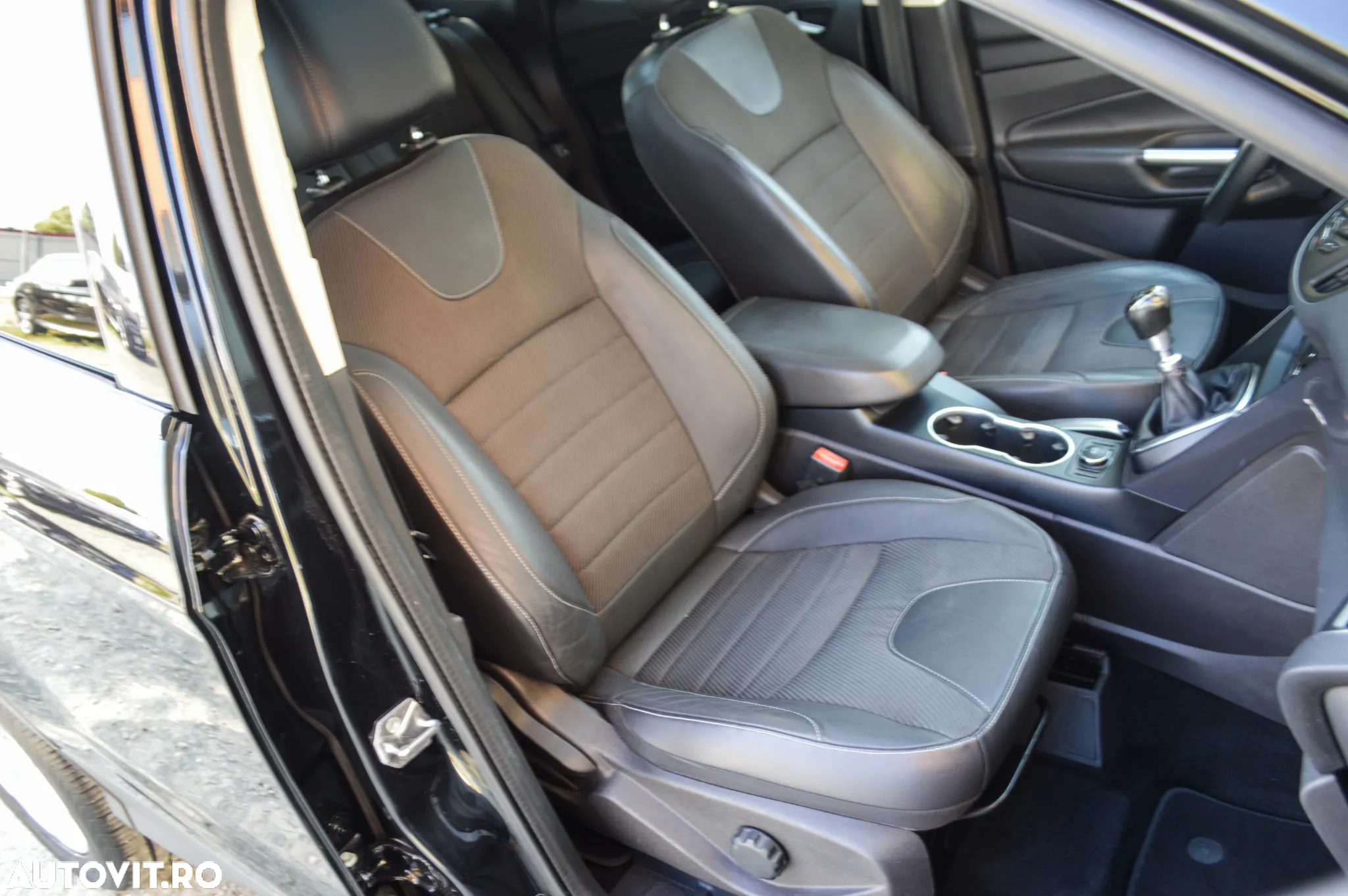 Ford Kuga 1.5 EcoBoost 2x4 Titanium - 18
