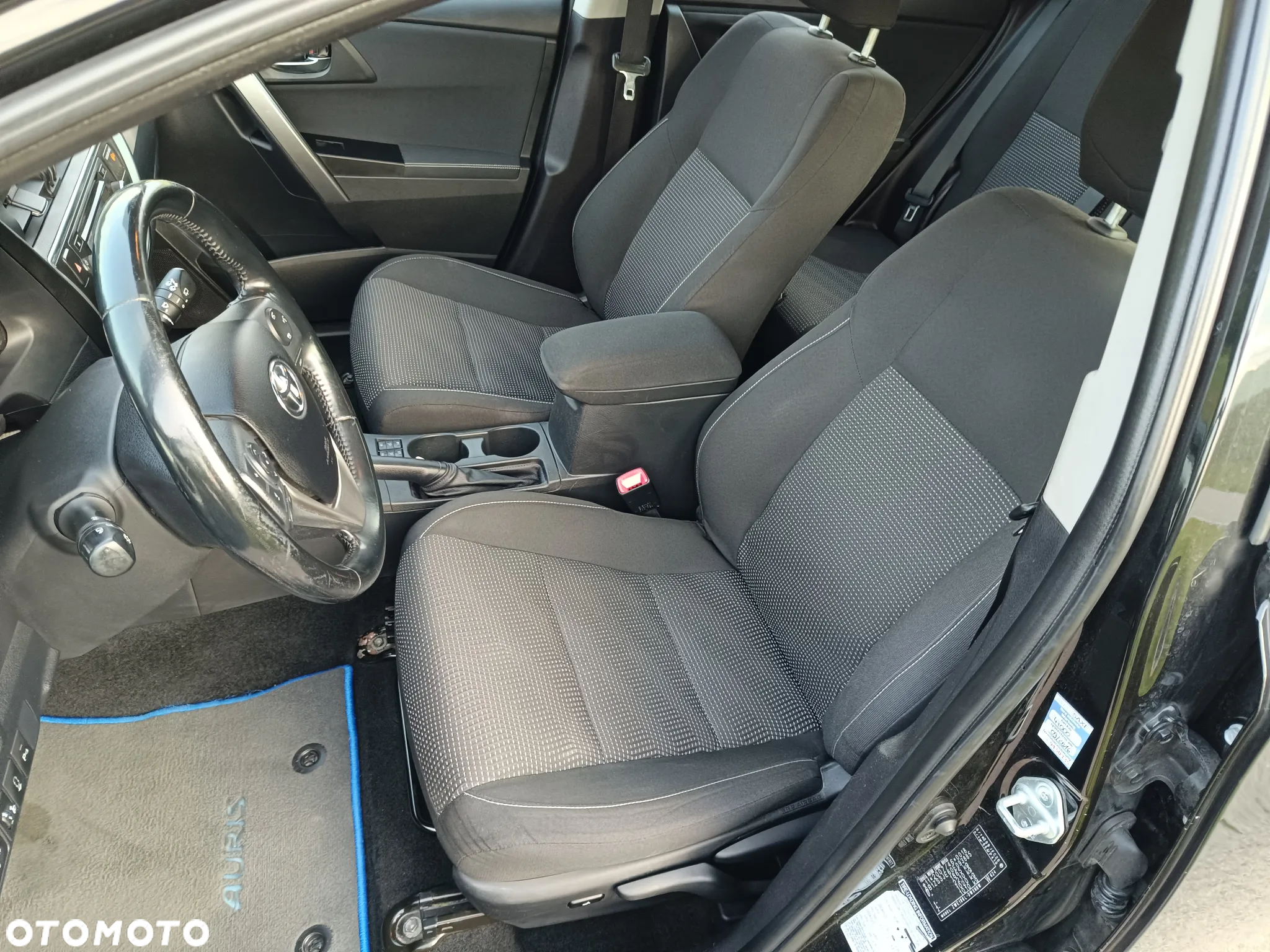 Toyota Auris - 14