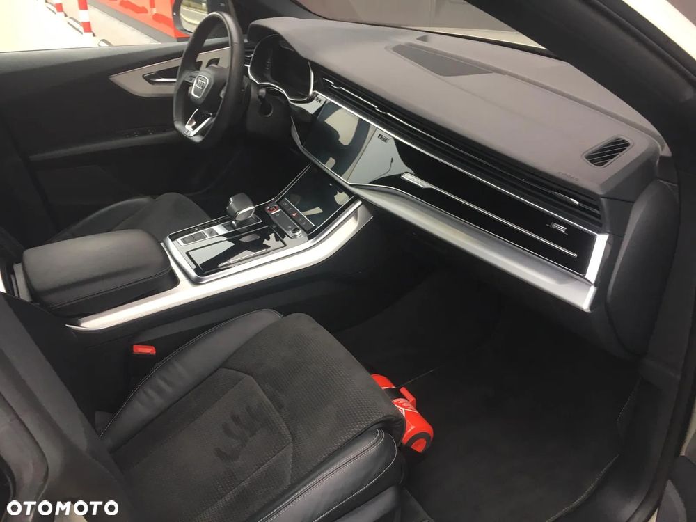 Audi SQ8 TFSI Quattro Tiptronic - 23