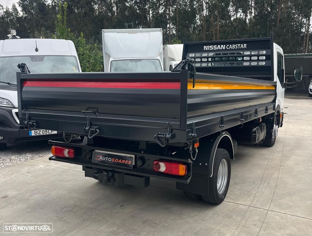 Nissan Cabstar Tri-basculante - 9