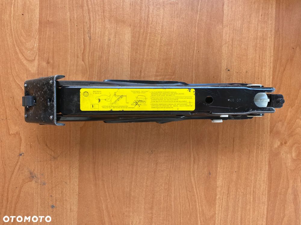 LEWAREK PODNOŚNIK KLUCZ BMW E61 6766621 - 2