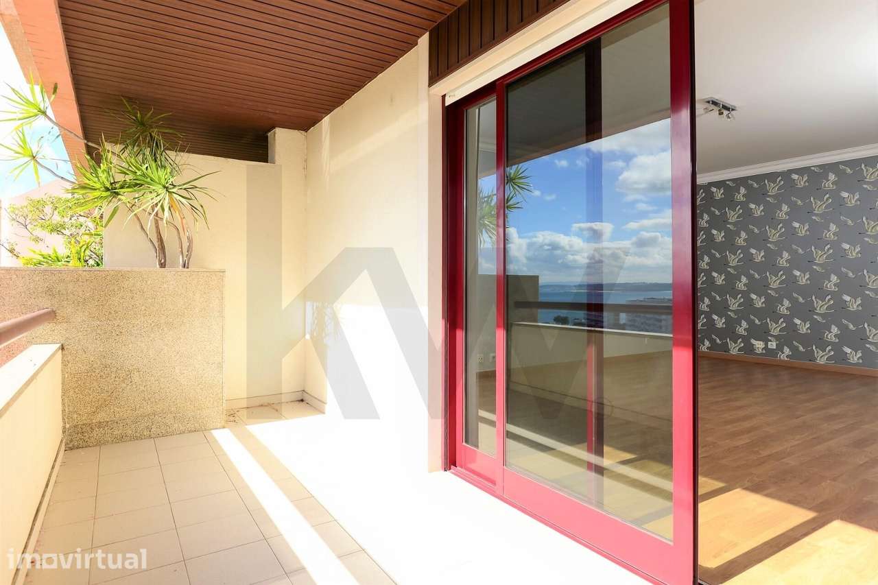 ARRENDAMENTO EM OEIRAS - APARTAMENTO T1 FRENTE AO MAR COM GARAGEM - Grande imagem: 2/15