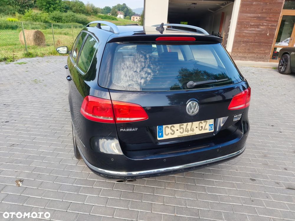 Volkswagen Passat 2.0 Blue TDI SCR Comfortline - 15