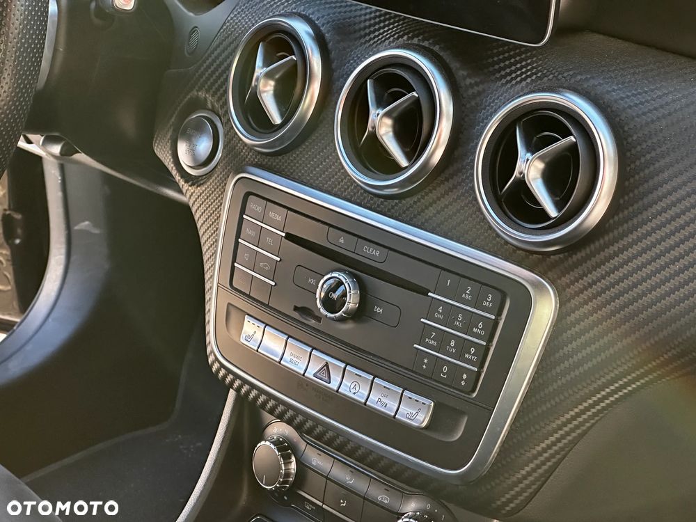 Mercedes-Benz Klasa A 180 7G-DCT AMG Line - 14
