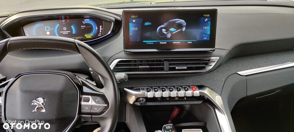 Peugeot 3008 1.6 PureTech GPF Allure S&S EAT8 - 18