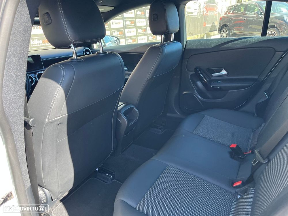 Mercedes-Benz CLA 180 d Shooting Brake Business Solutions - 40