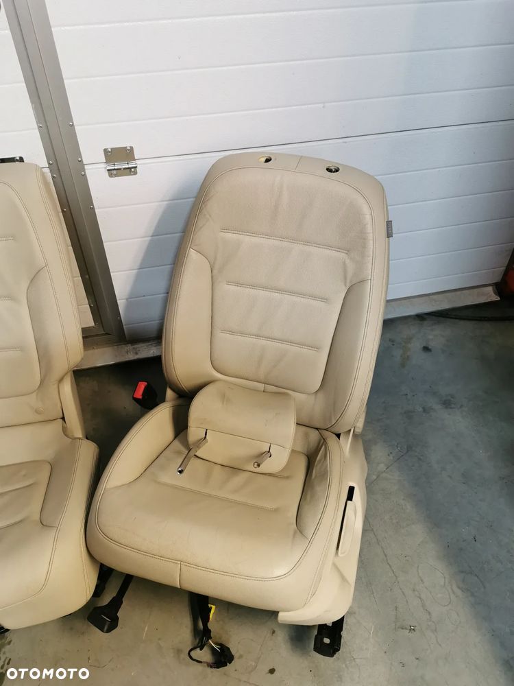 VW TOUAREG 7P 10-18R FOTEL FOTELE KOMPLET KANAPA SKÓRA JASNA KOMPLET FOTELI TOUAREG 7P - 5
