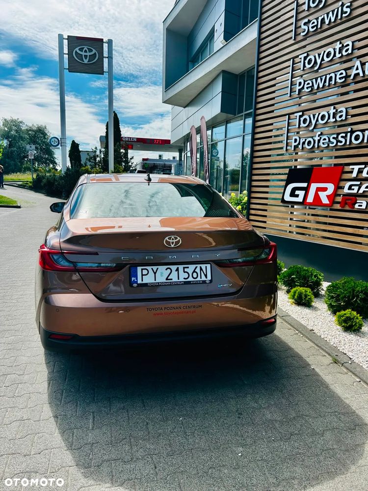 Toyota Camry 2.5 Hybrid Executive CVT - 6