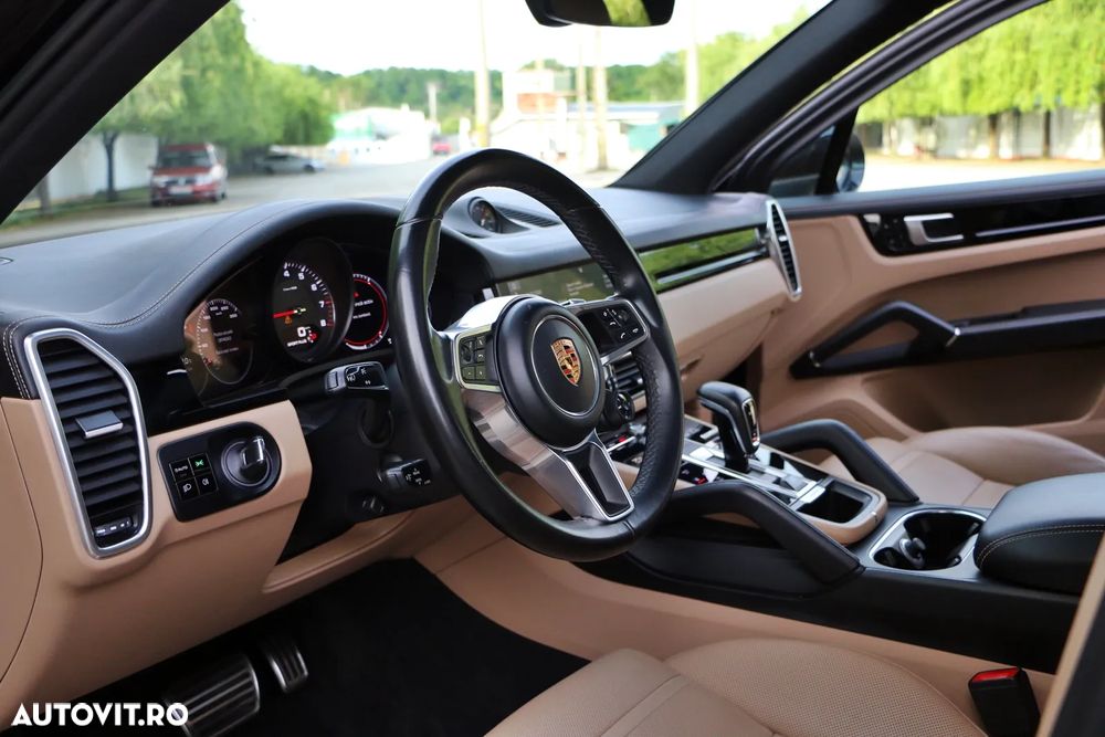 Porsche Cayenne S - 19