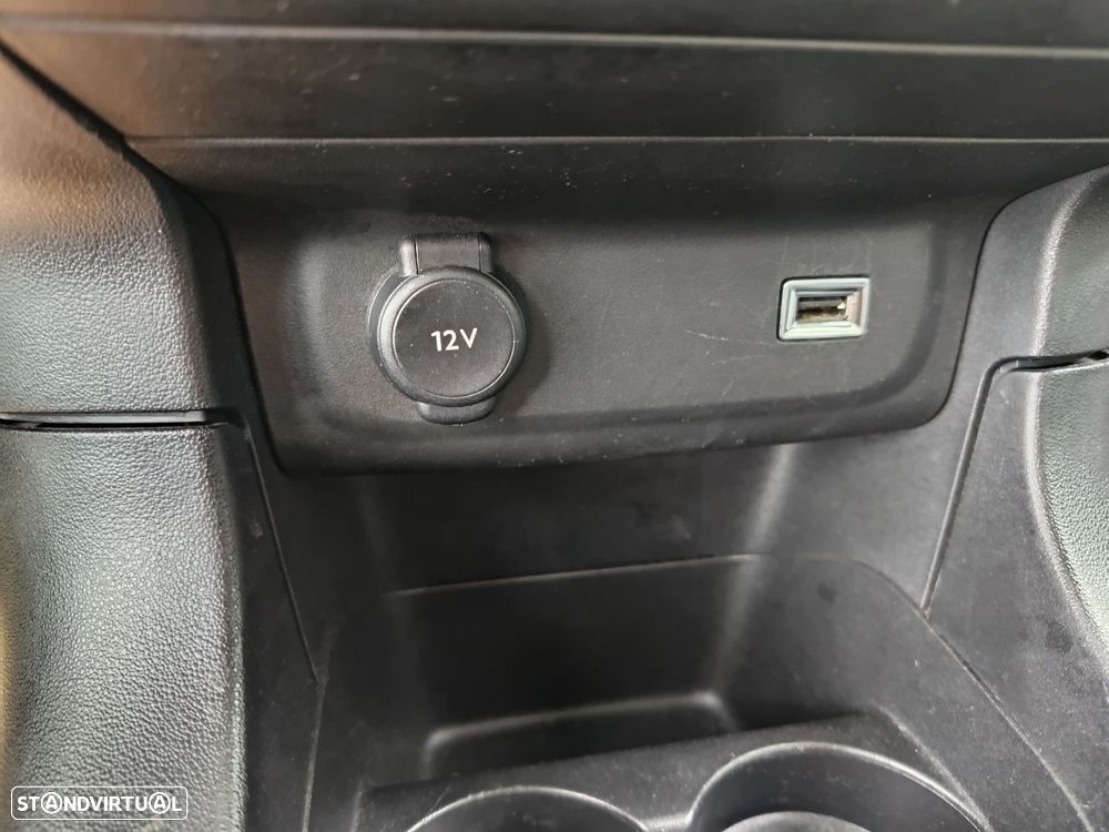 Citroën C3 1.2 PureTech Shine - 21