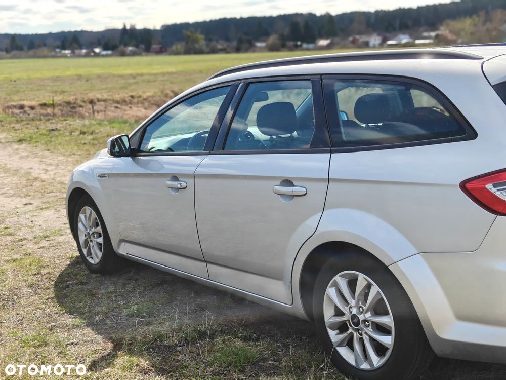 Ford Mondeo 2.0 TDCi Ambiente - 4