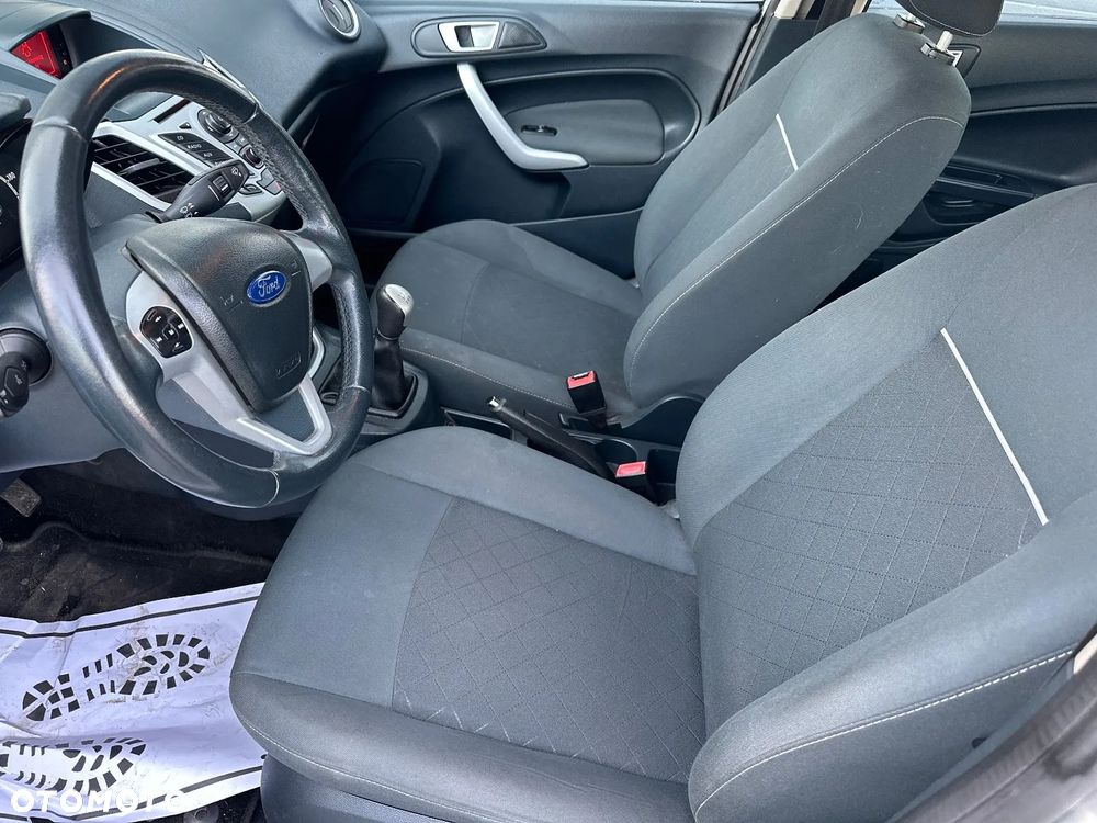 Ford Fiesta ver-1-5-tdci-trend - 15