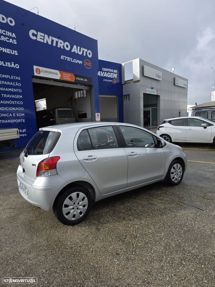 Toyota Yaris 1.4 D-4D Executive - 5