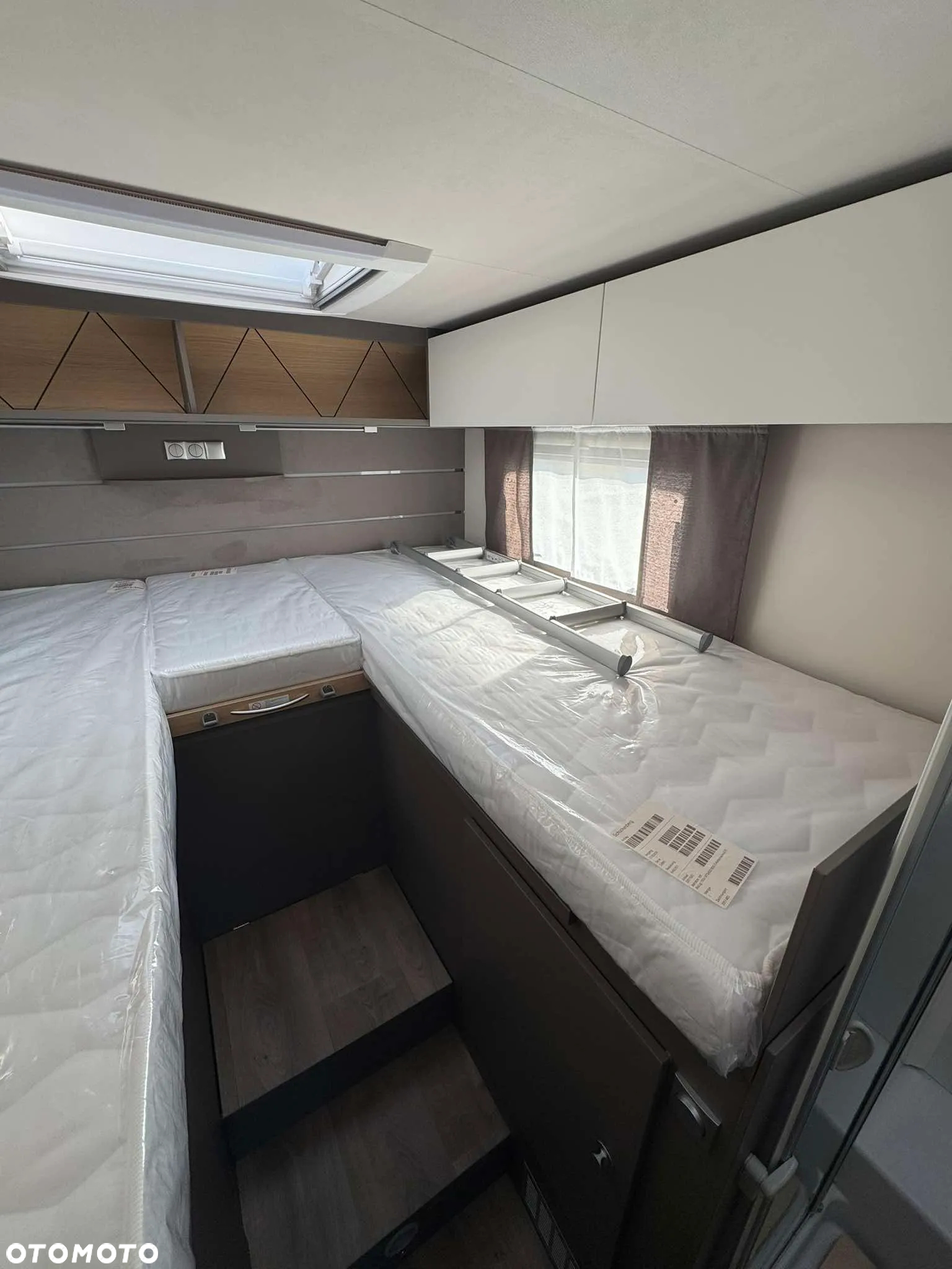 LMC Tourer Lift H730G - Kamper o DMC 3500kg dla 5ciu osób! - 27