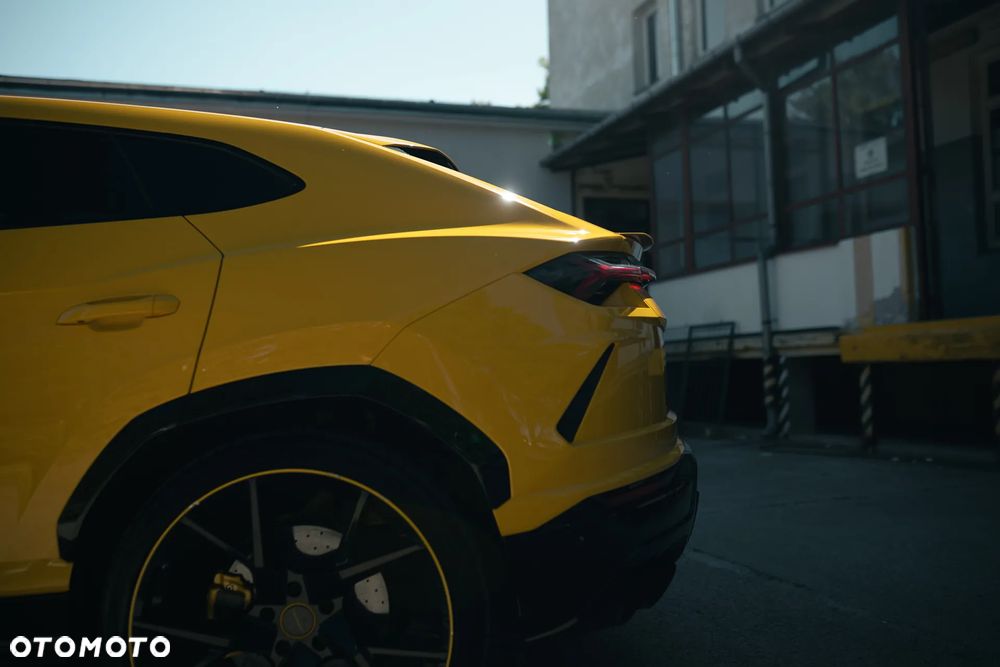 Lamborghini Urus Standard - 18