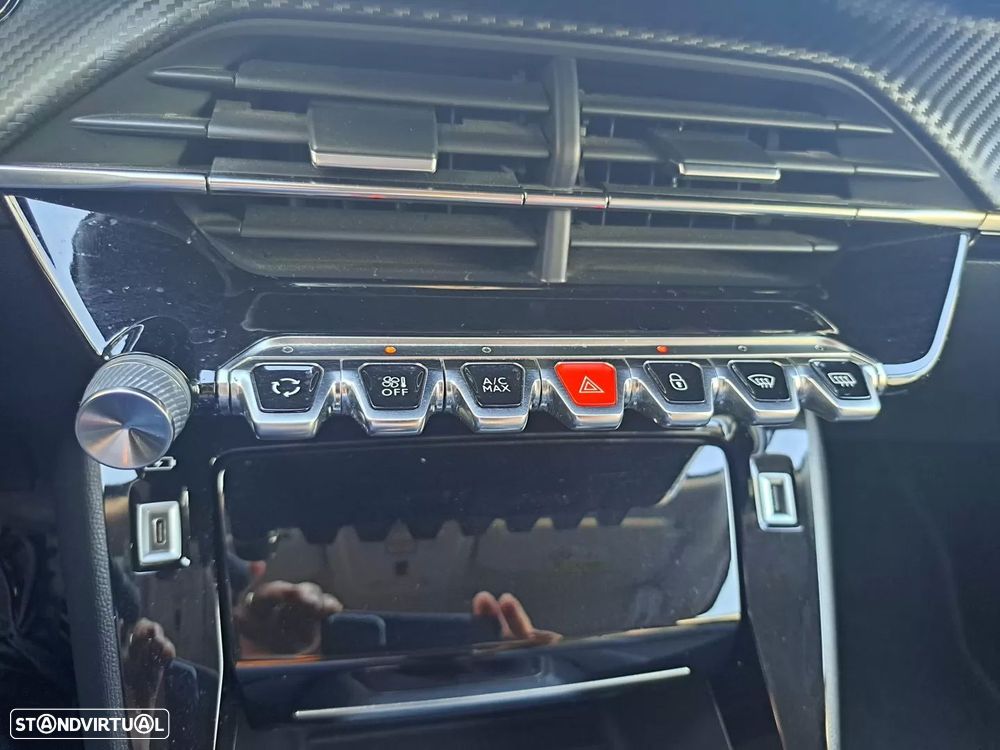 Peugeot 2008 - 23
