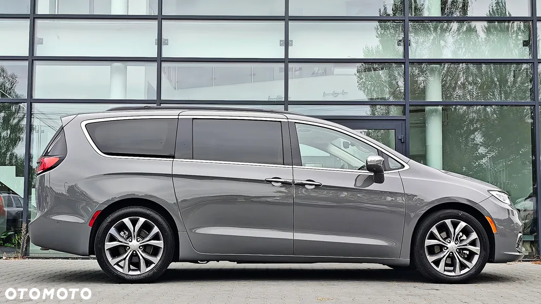 Chrysler Pacifica - 6