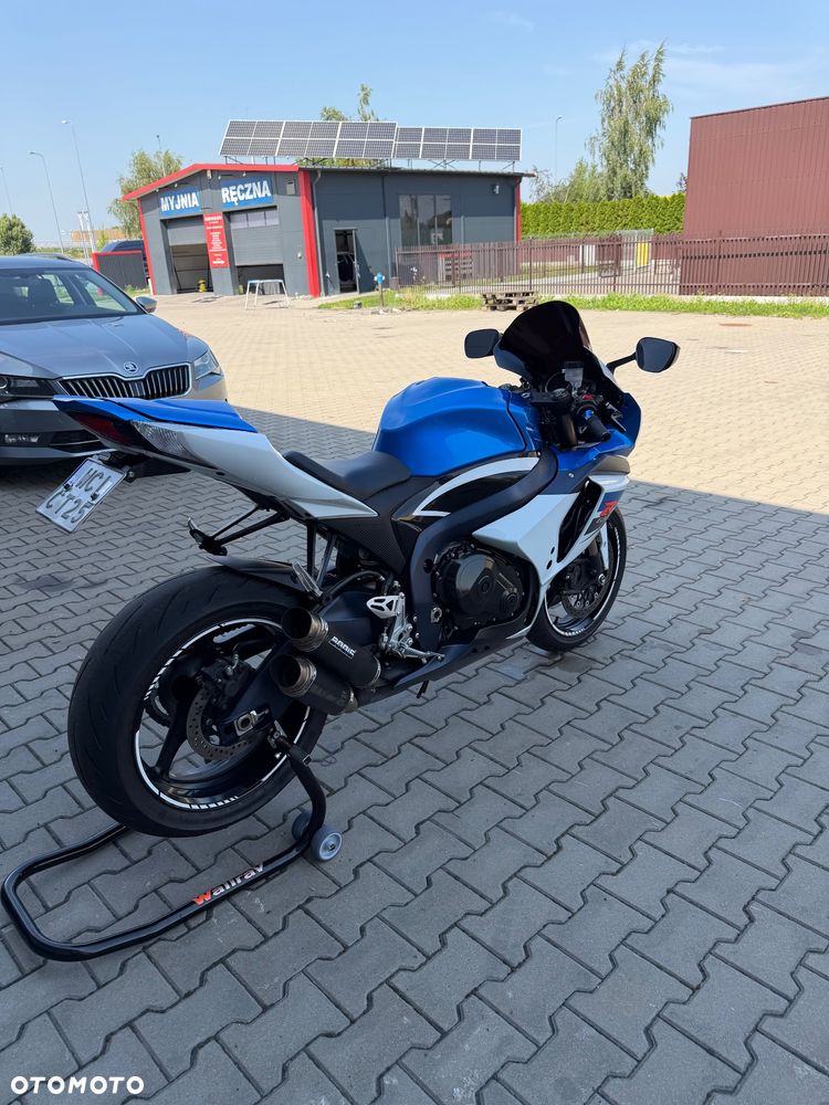 Suzuki GSX-R - 7