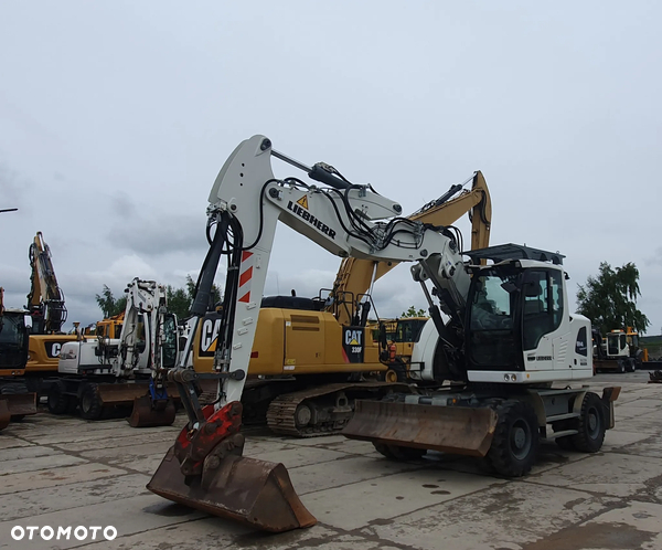 Liebherr A914 Compact